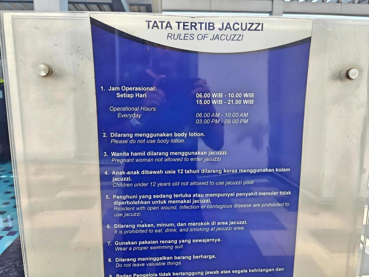 Strategic 2br Thamrin With Pool & Gym By 2ndhome Apartment